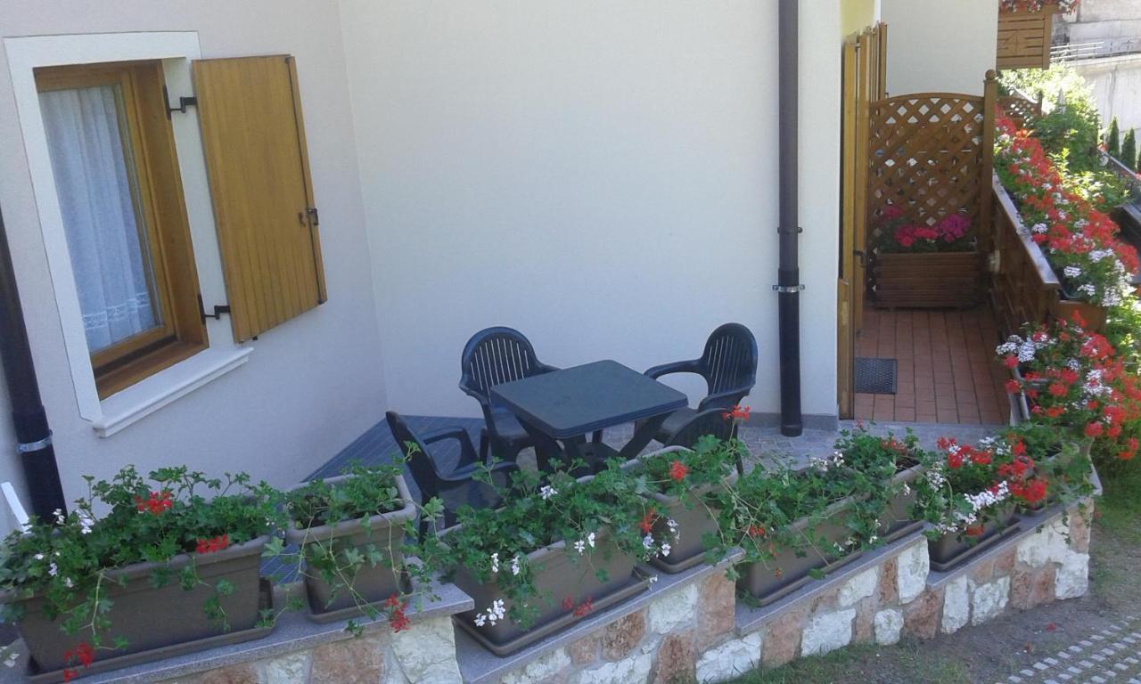 Residence Ronchi Molveno Bagian luar foto