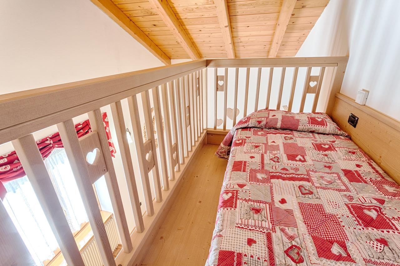 Residence Ronchi Molveno Bagian luar foto