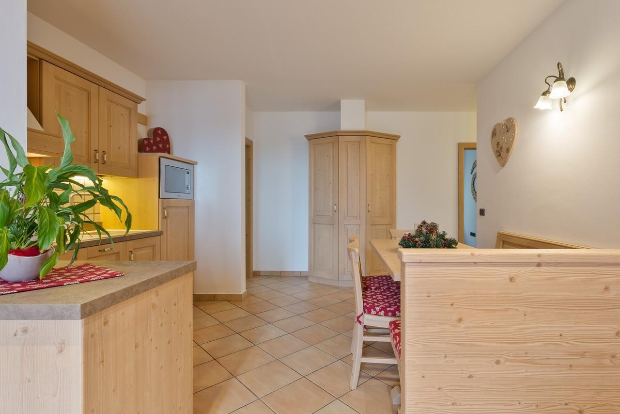 Residence Ronchi Molveno Bagian luar foto